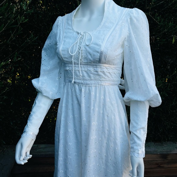 Vintage White Eyelet Gunne Sax Dress by Jessica - Picture 3 of 11